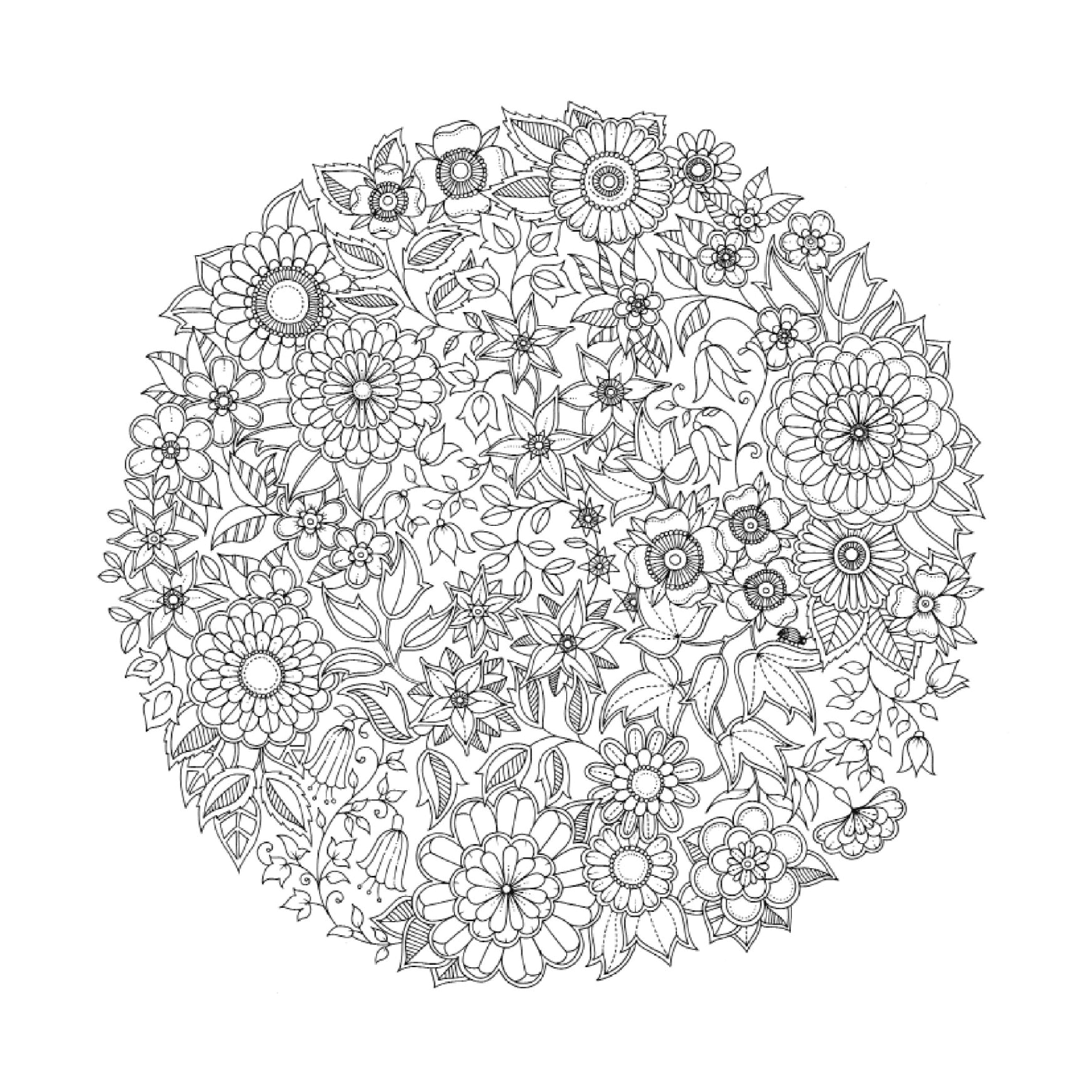  Circular model of flowers in black and white 