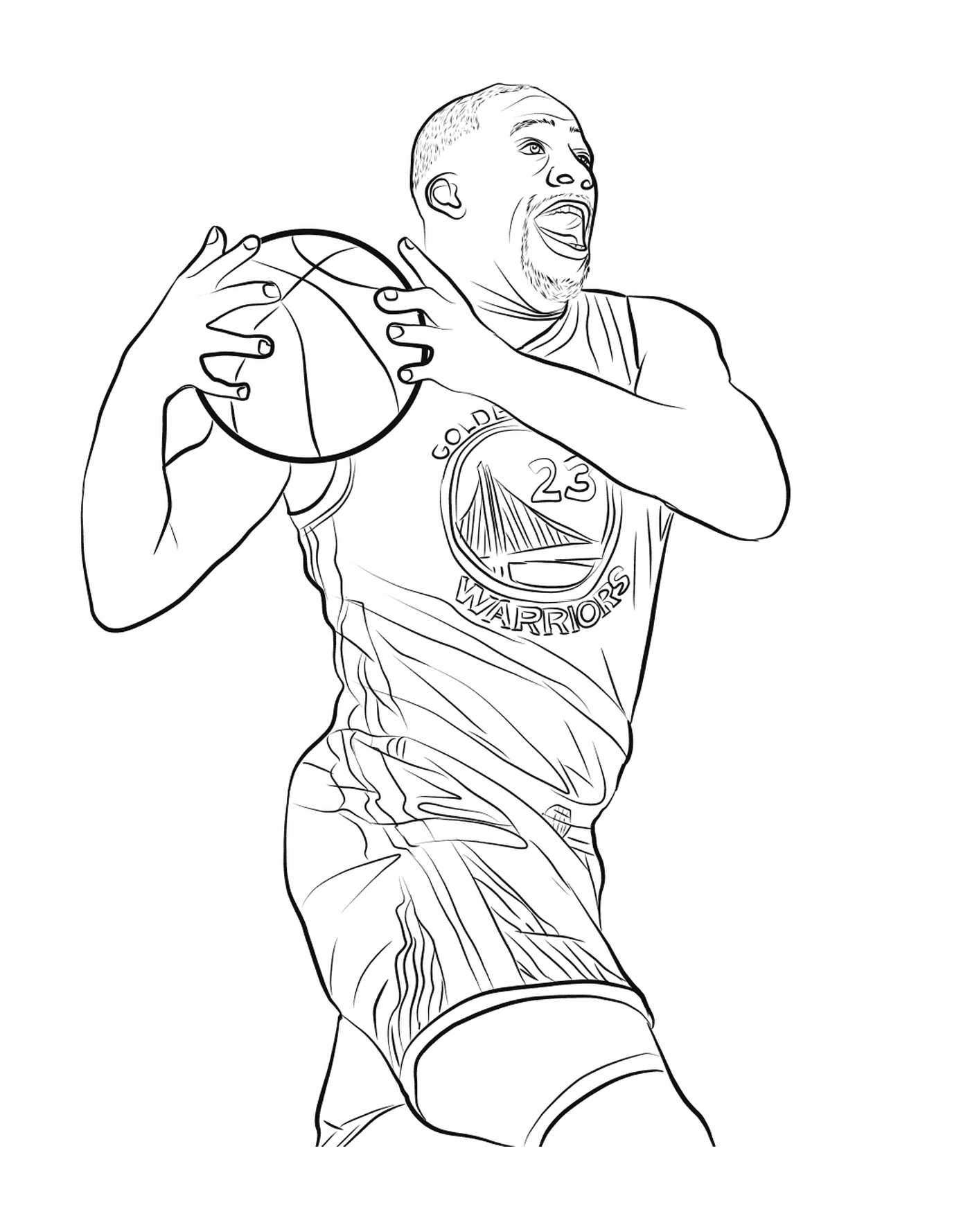  Draymond Green hält einen Basketballball 