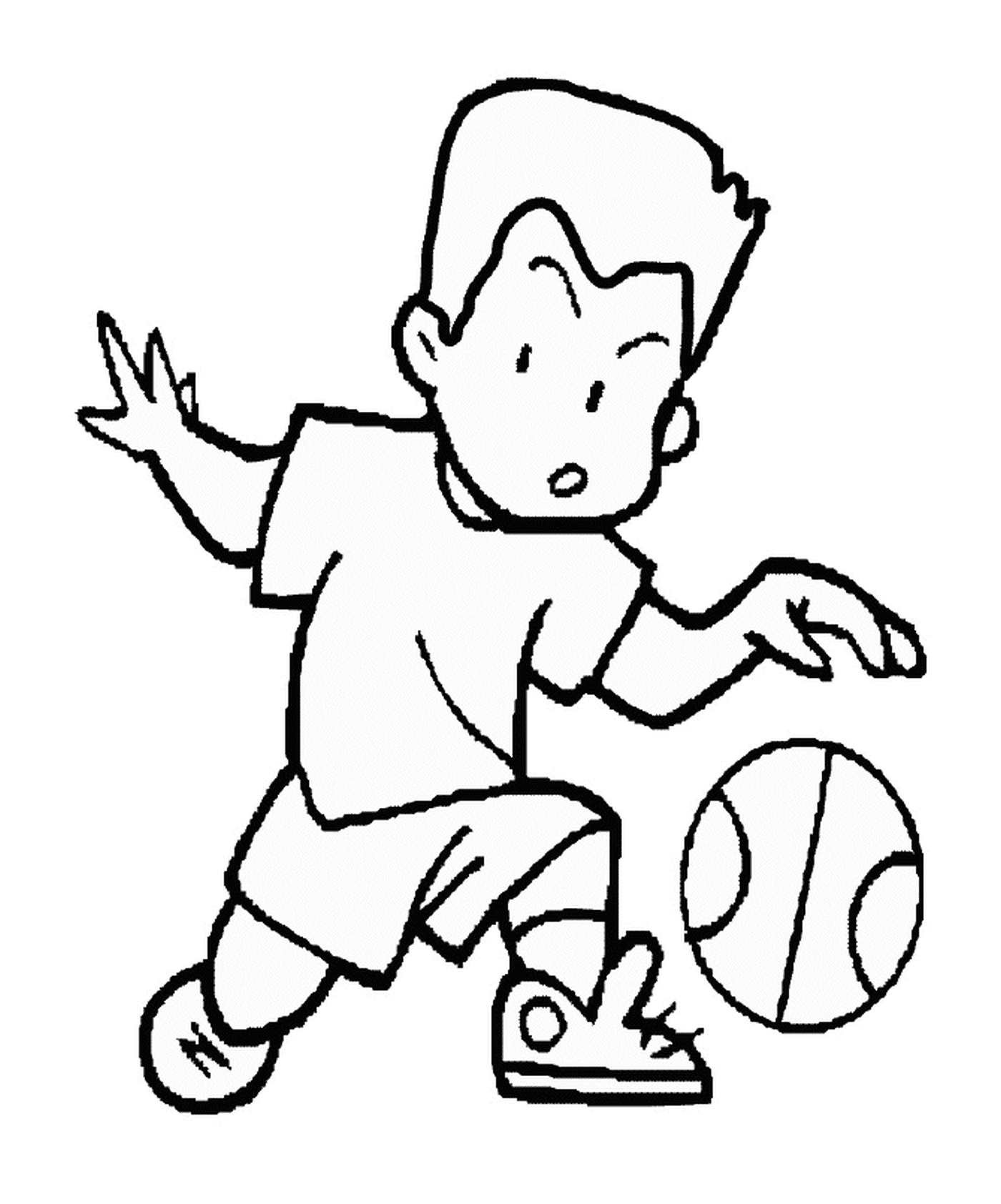  Un niño con una pelota de baloncesto 
