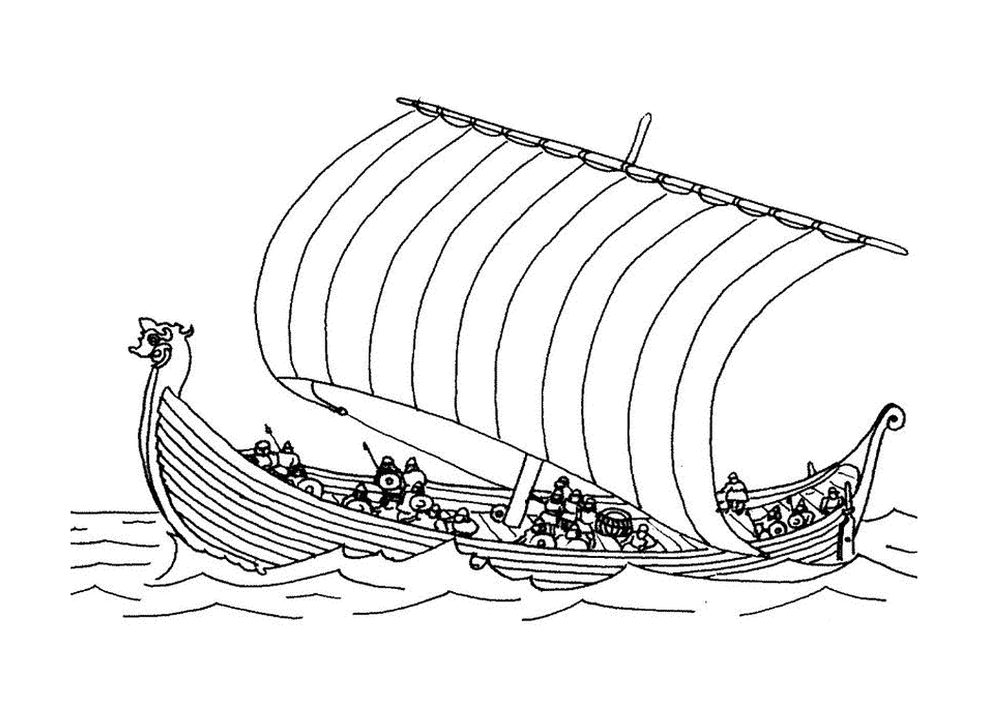  Драккарская лодка на воде 