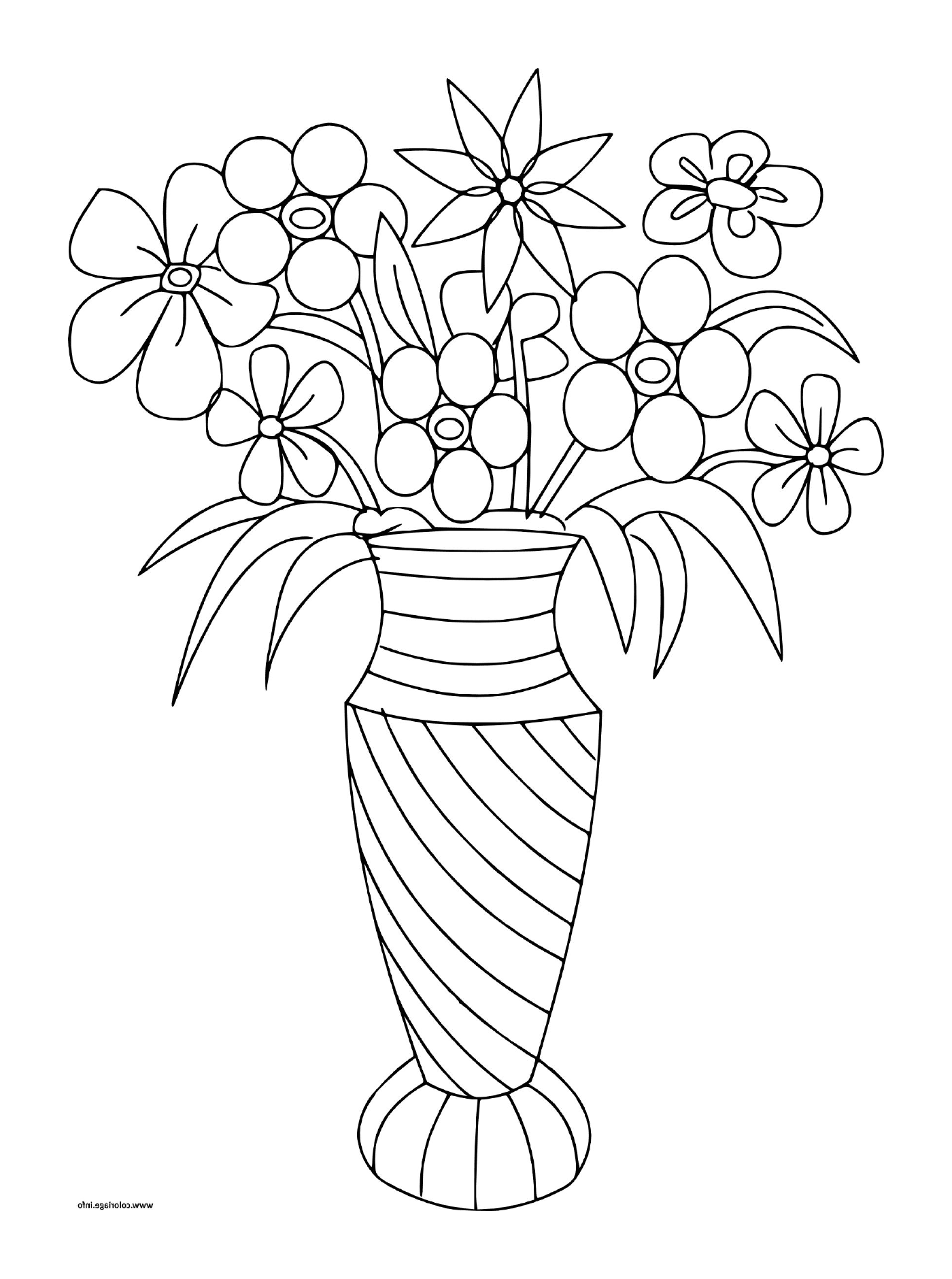  Mazzi di fiori vari in un vaso 