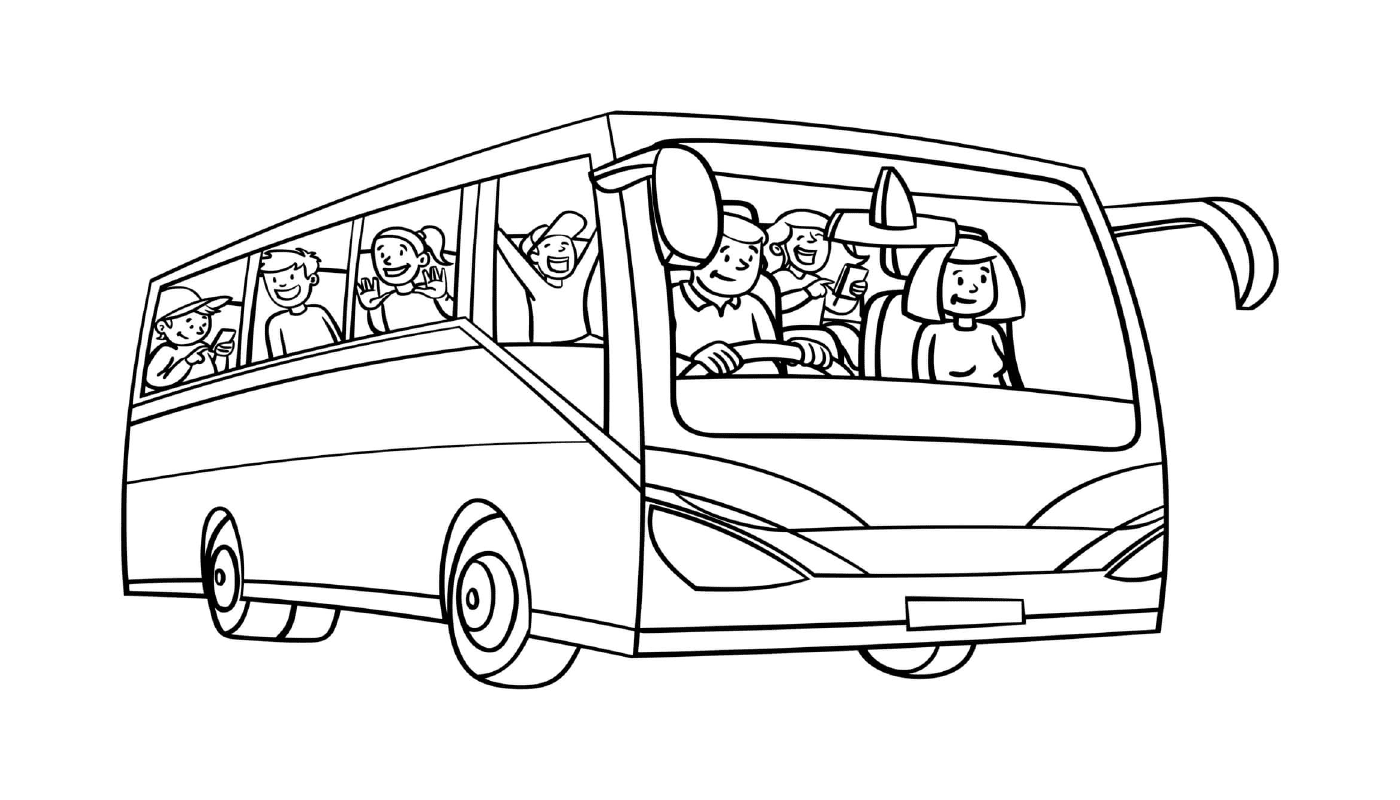 Un grupo de personas que viajan en autobús 