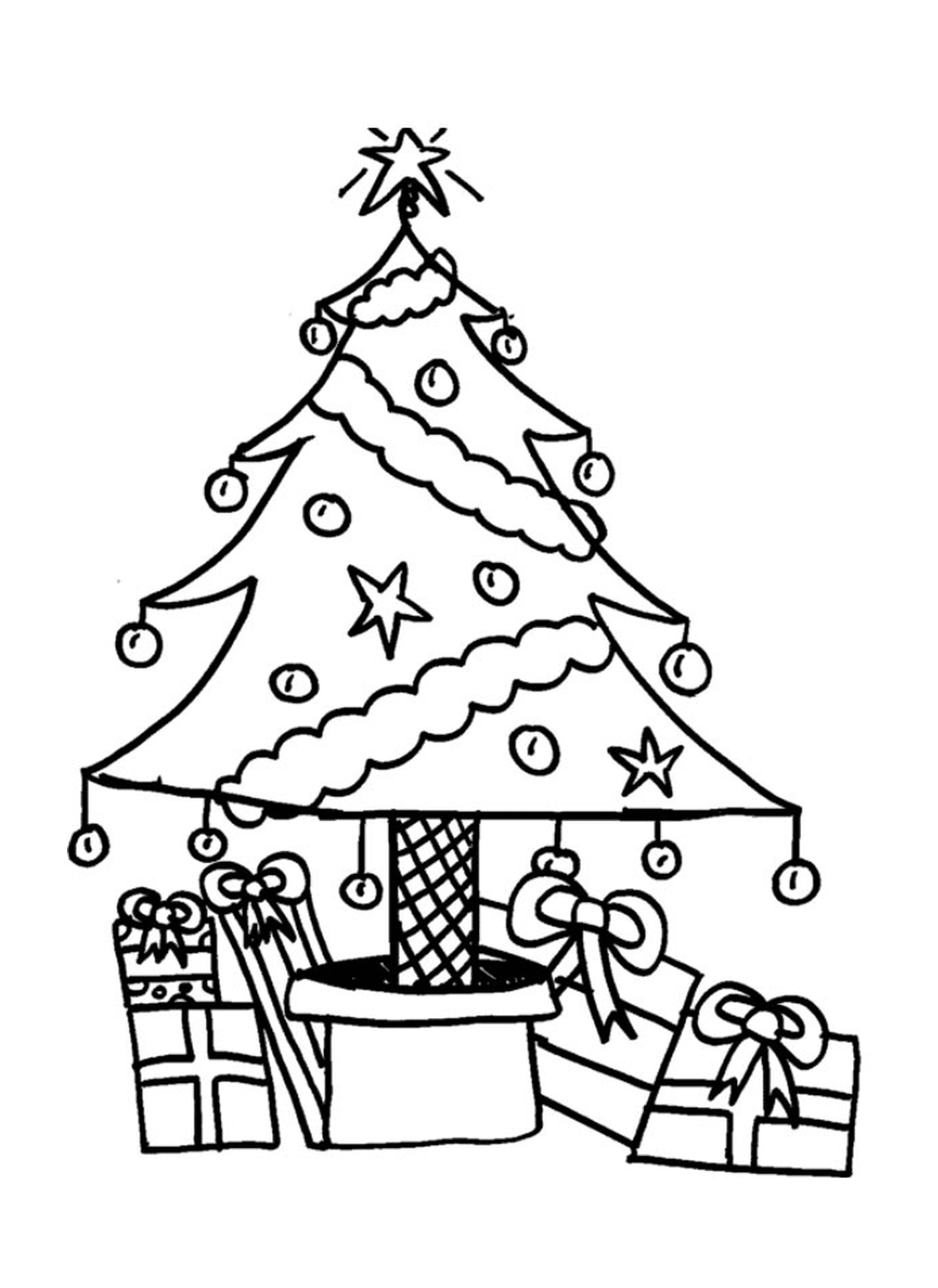  Рождественская елка с подарками под ней 