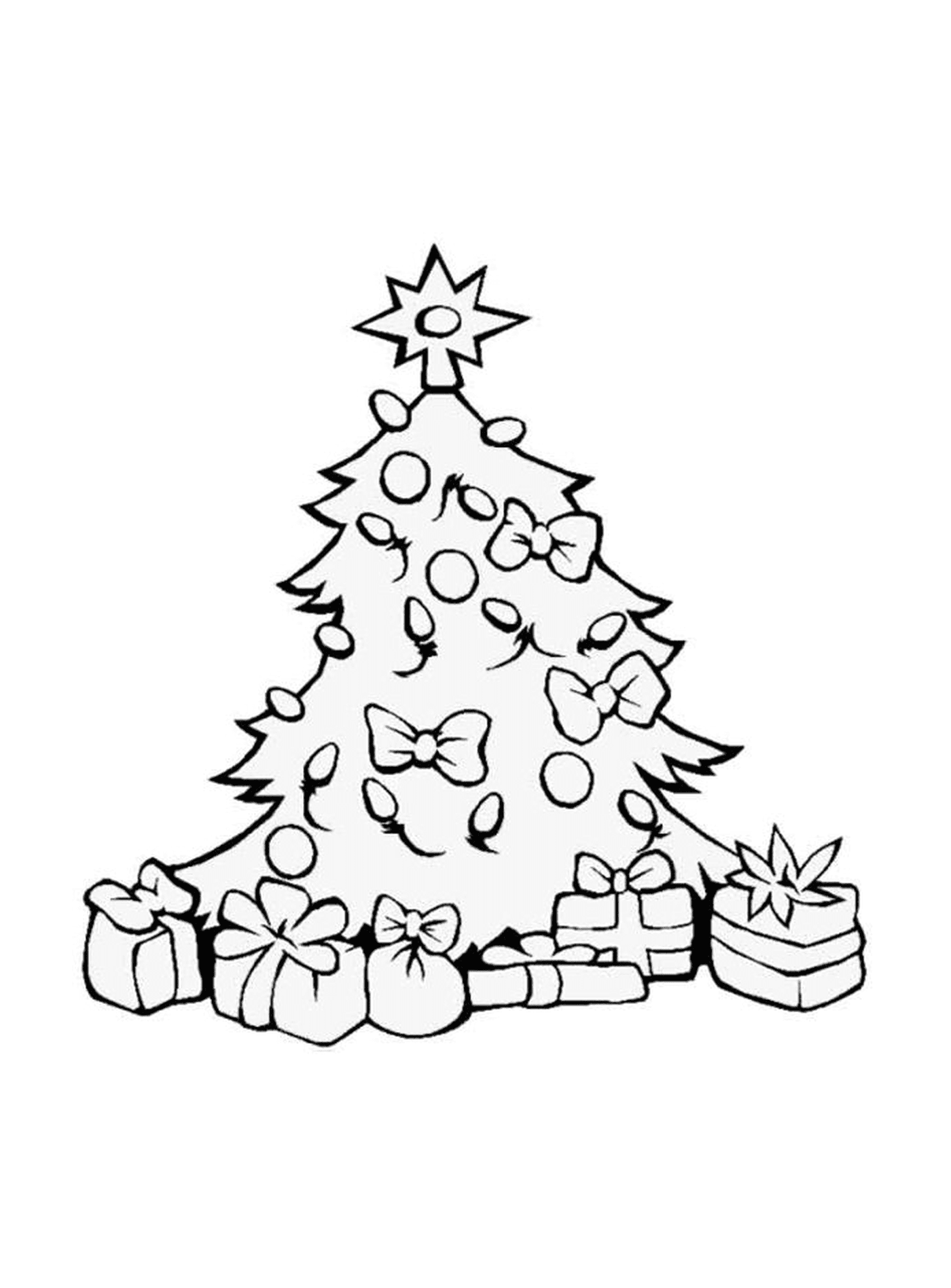  Un albero di Natale con un sacco di regali intorno 