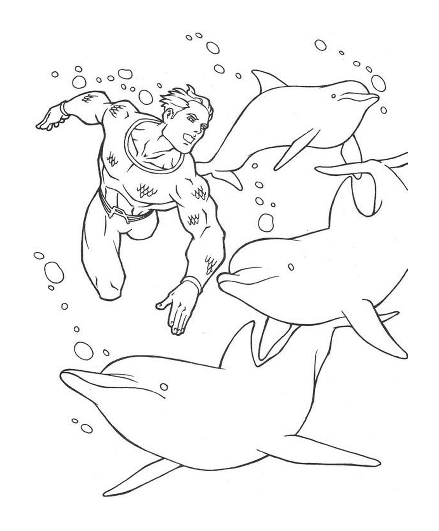  Дельфины с ныряльщиком в океане 