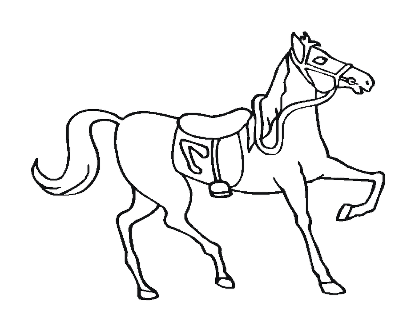  Majestätisches Pferd mit einem Sattel auf dem Rücken 