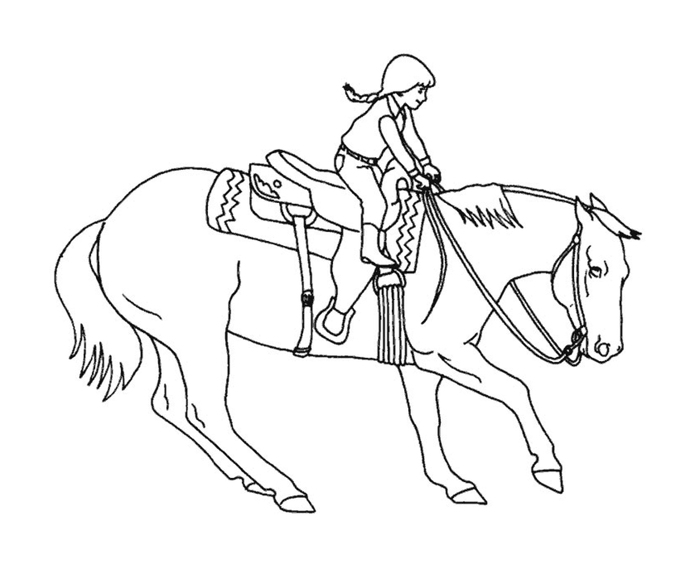  Giovane ragazza che cavalca il suo cavallo al galoppo grande 