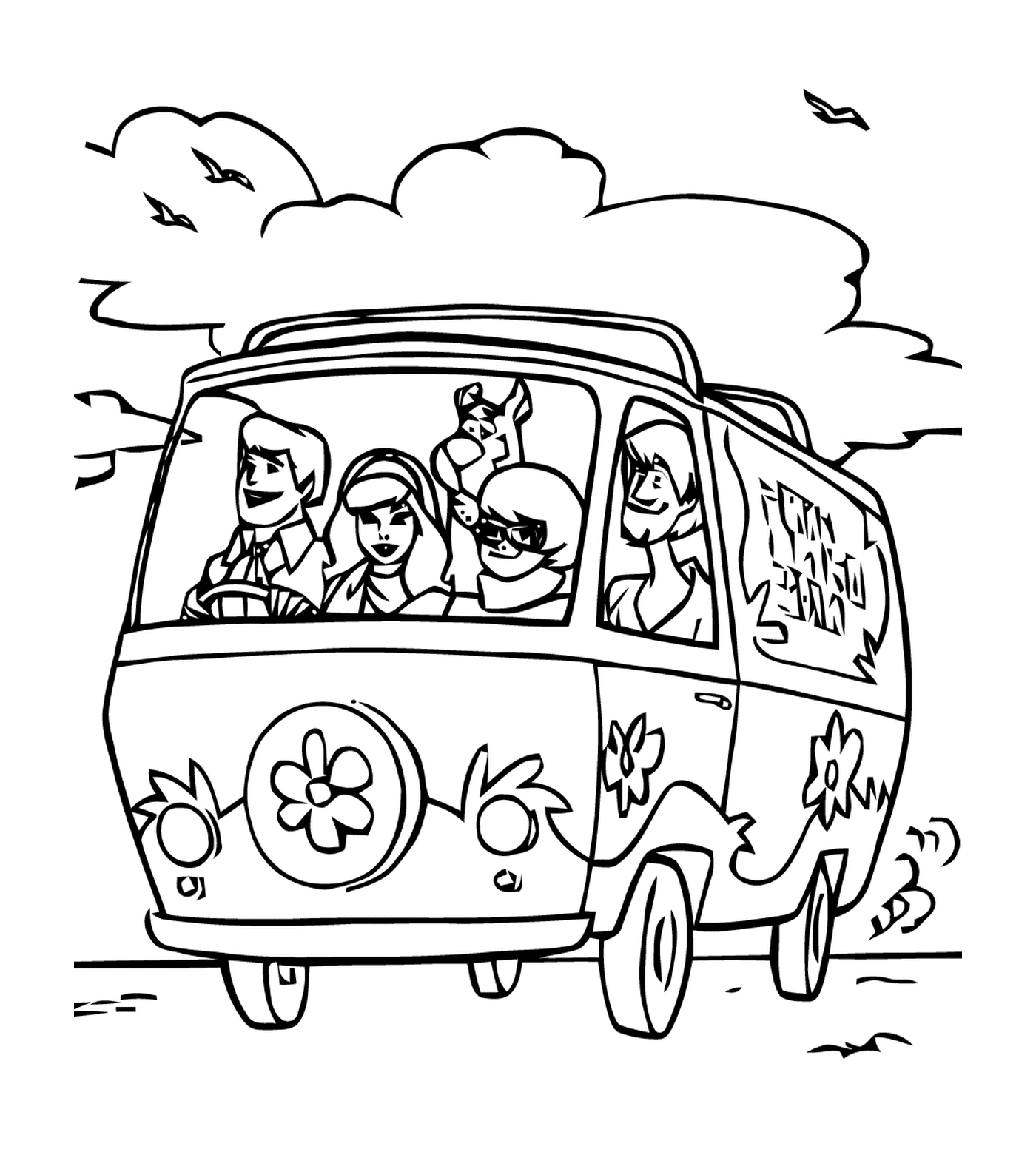  Eine Gruppe von Menschen in einem Auto auf der Straße 