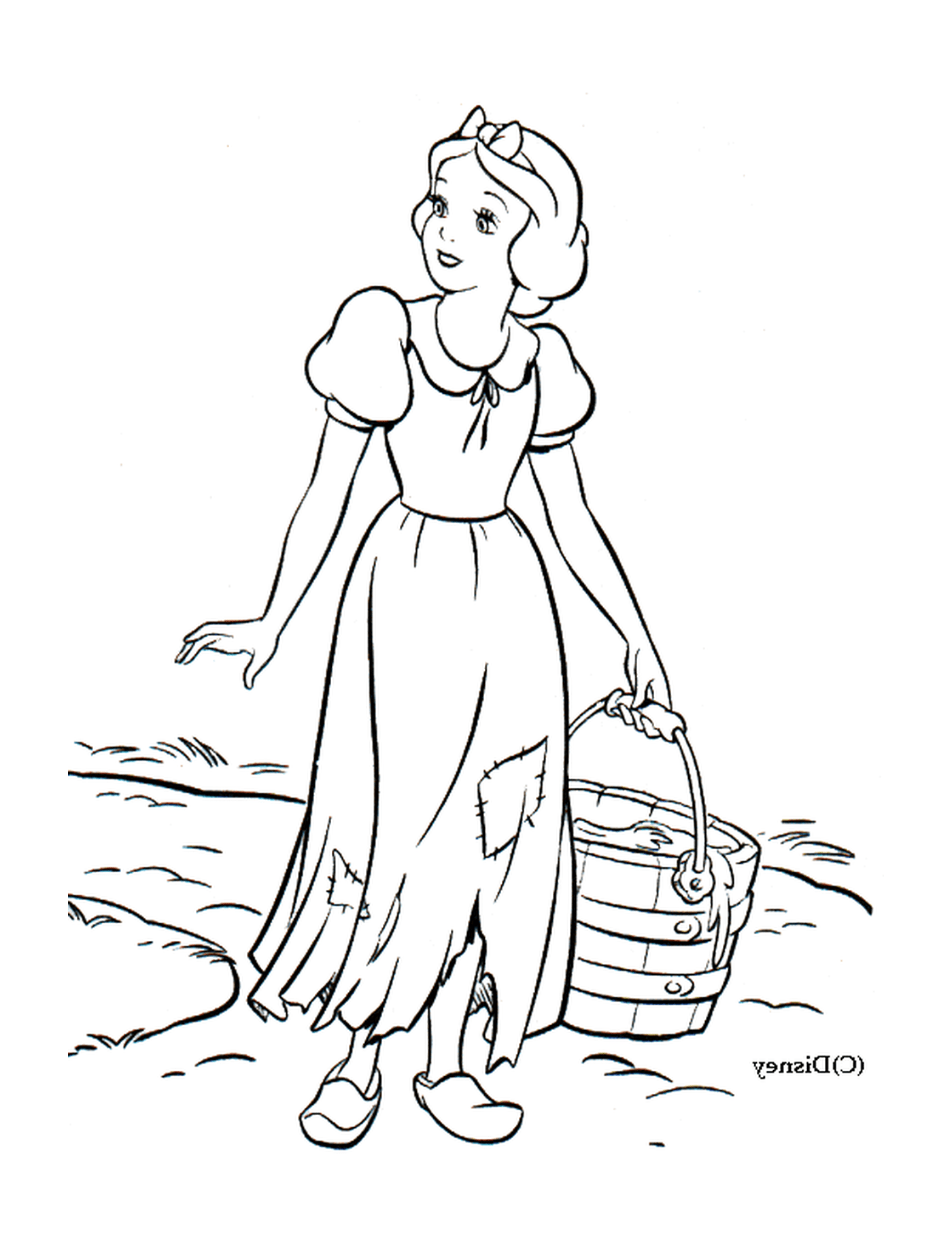  Snow White wears a bucket of water 